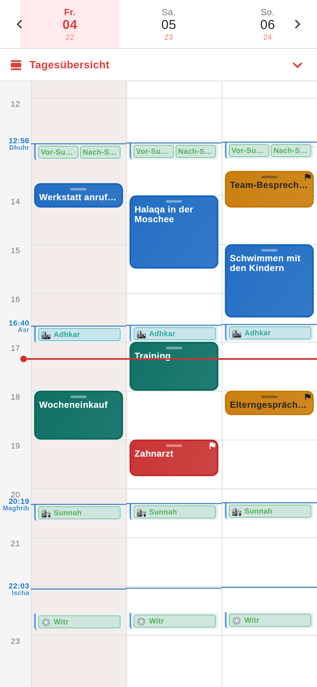 Die Wochenansicht von Jadwal: drei Tage nebeneinander, die Gebetszeiten als waagerechte Linien.